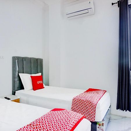 Capital O 94254 Dental Inn Banda Aceh Exterior photo